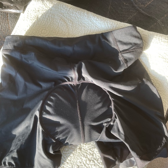 Diamondback bike shorts (Large) with padding - Picture 3 of 5